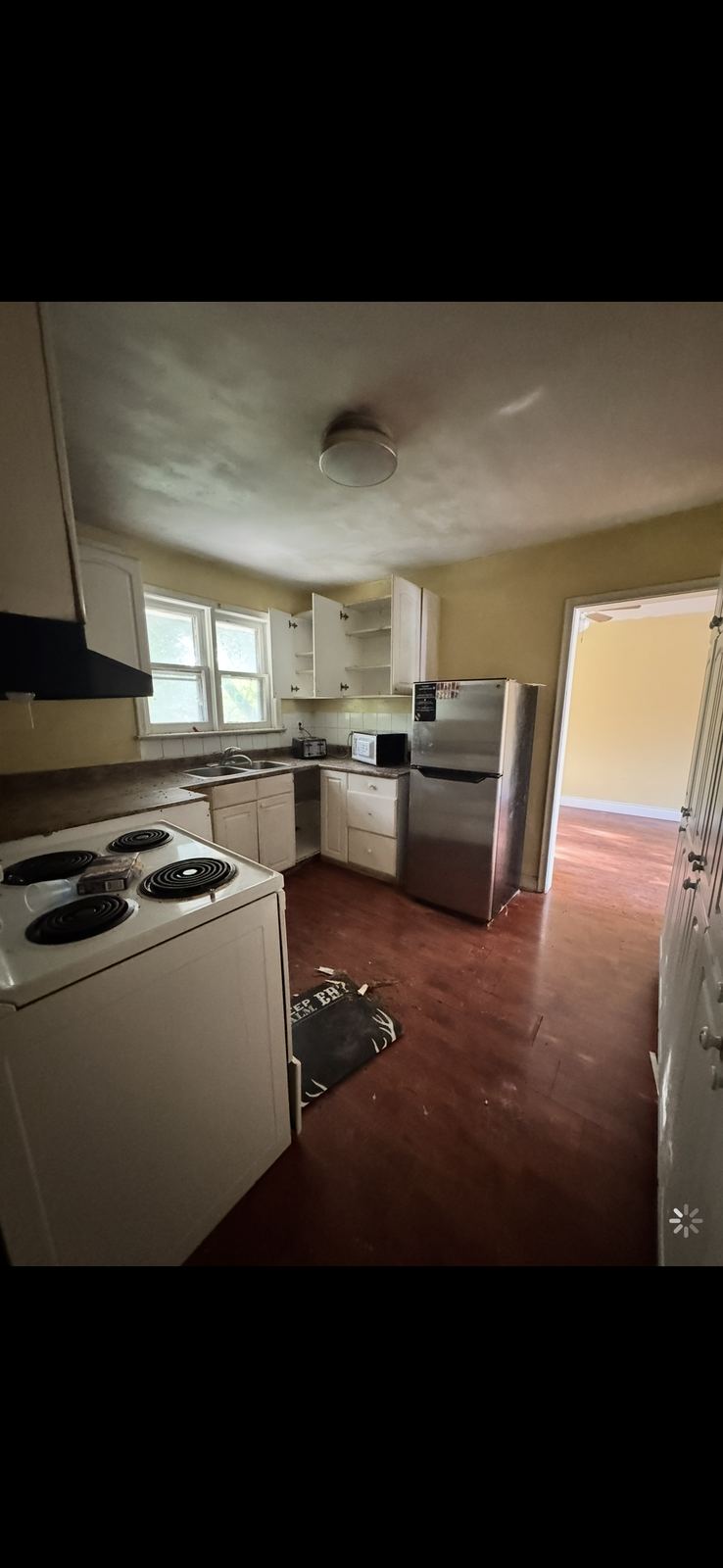 Detached Bungalow in Oshawa, photo 9 of 20