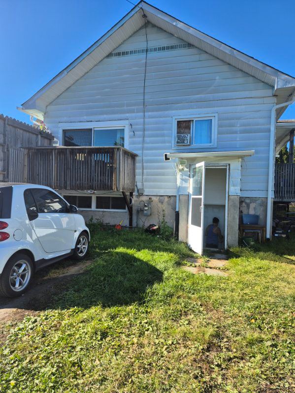 Detached Triplex in Sudbury, photo 5 of 20