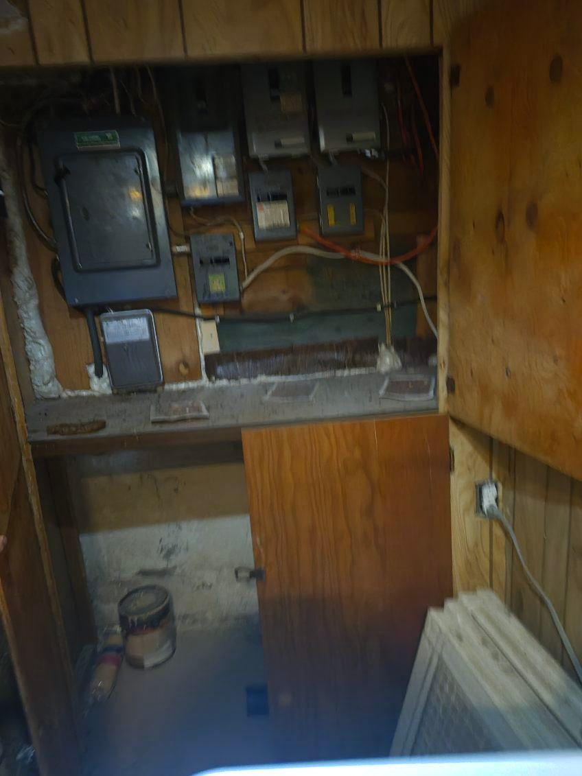 Detached Triplex in Sudbury, photo 6 of 20