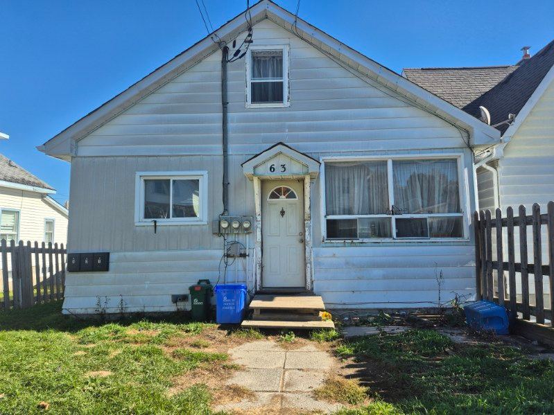Detached Triplex in Sudbury, photo 7 of 20