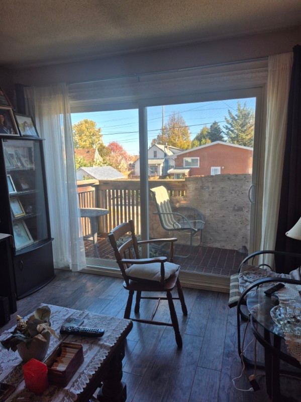 Detached Triplex in Sudbury, photo 15 of 20